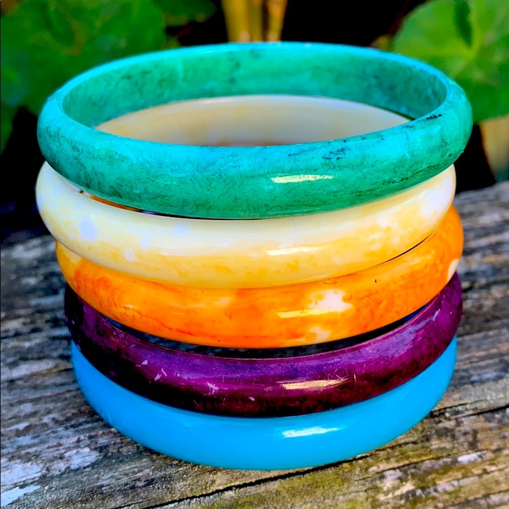 5 Vintage 80s stacked marbled bracelets